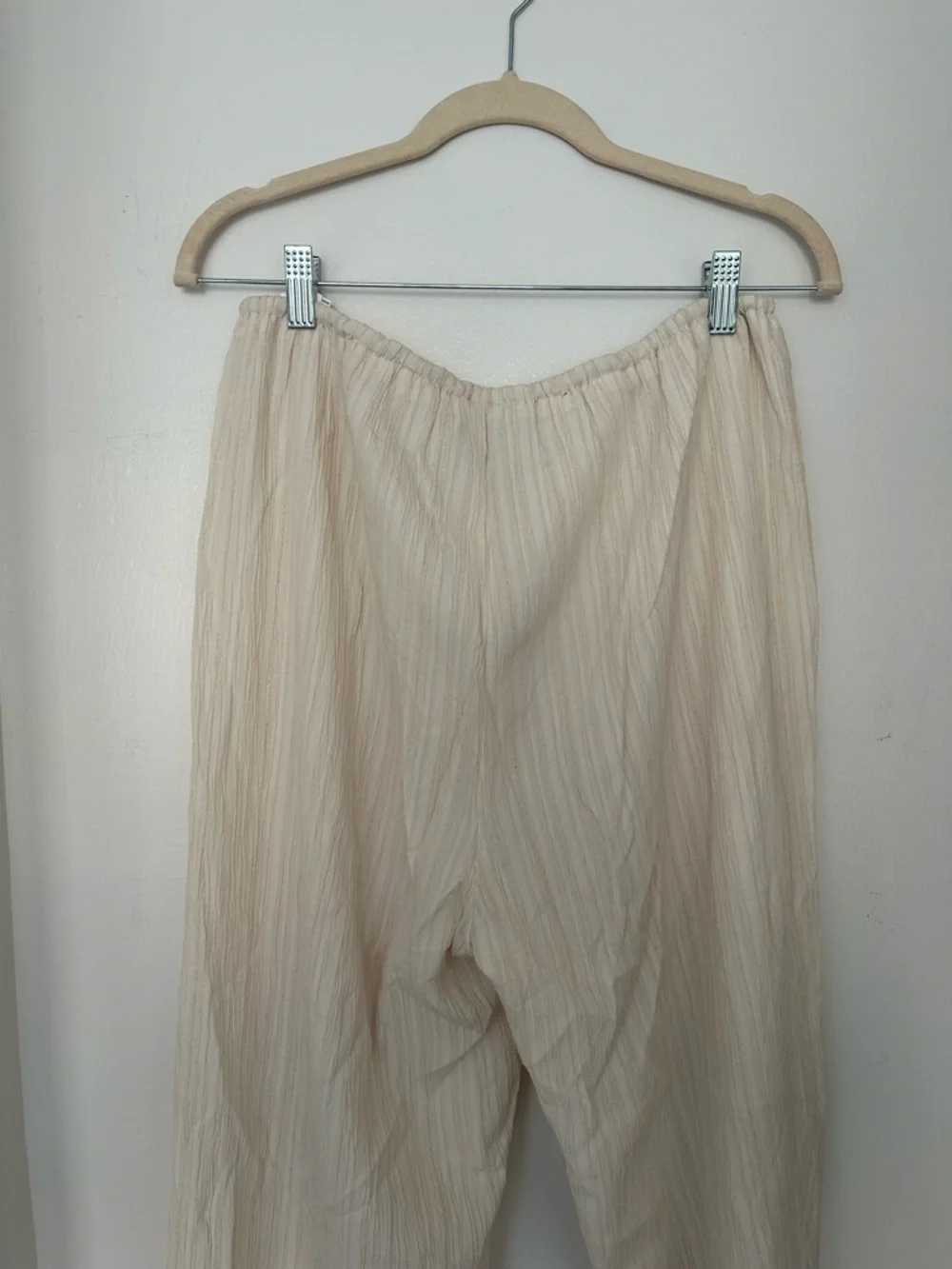 DISSH Lightweight Cream Wide-Leg pants - Picture 4 of 5